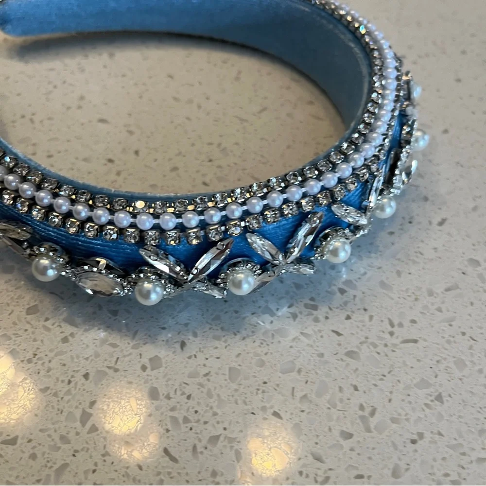 Elegant Blue and Silver Embellished Headband‎